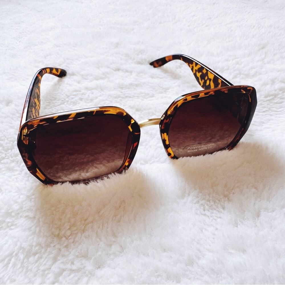 Layla Tortoise Brown Sleek Square Sunglasses - Picture 6 of 12